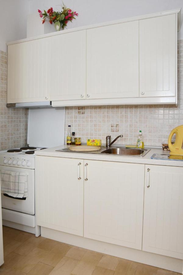 Apartment Penelope - Loggos